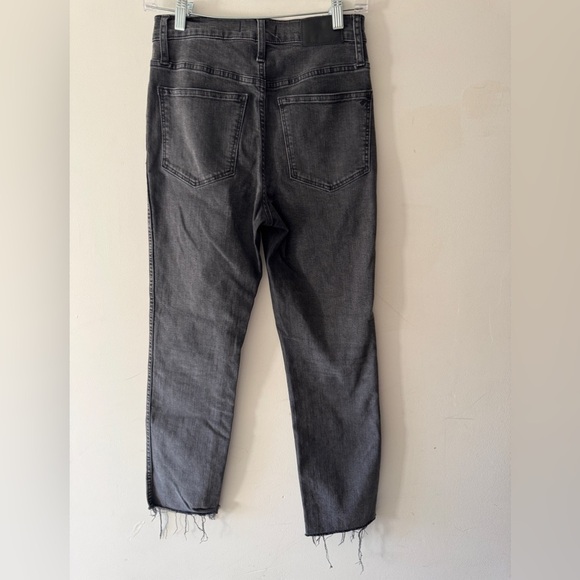 Madewell Stovepipe Jeans in Cement Wash: Raw-Hem Edition - Picture 4 of 9